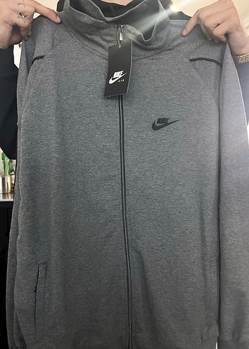 Nike Gri Yüksek Yakalı Fermuarlı Sweatshirt