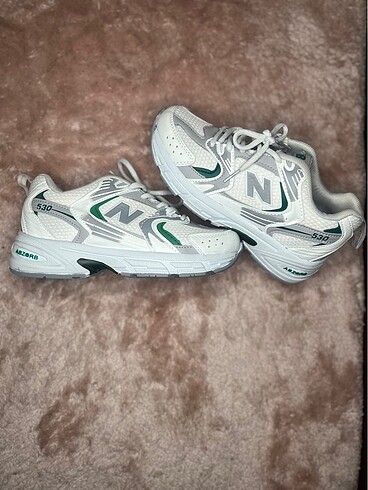 New Balance ÜRÜNÜN MARKASI NEW BALANCE 530 YEŞİL