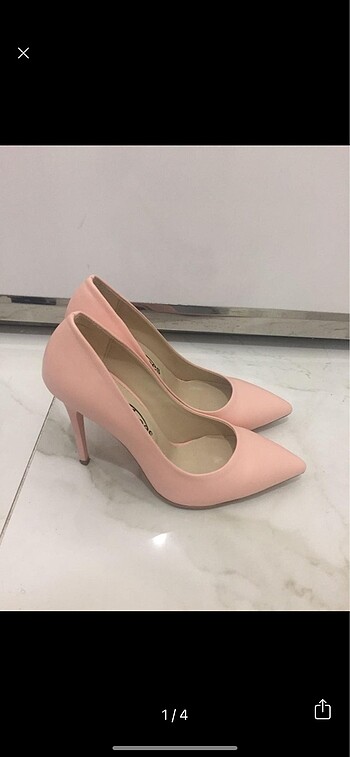 Pembe stiletto