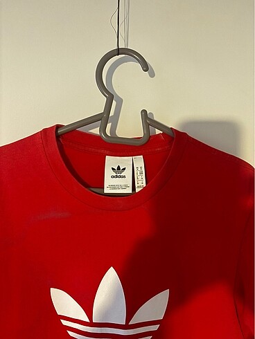 Adidas T-shirt