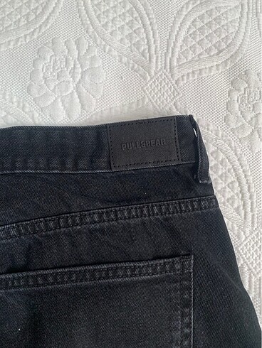 42 Beden siyah Renk Pull&Bear jean şort