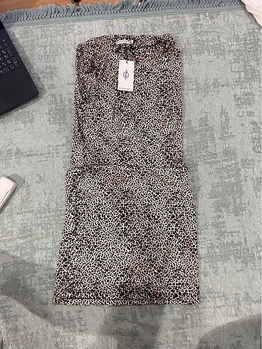 stradivarius leopar elbise