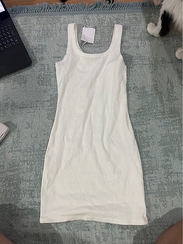 bershka beyaz elbise