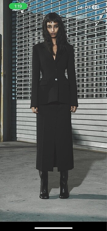 zara vücuda oturan blazer