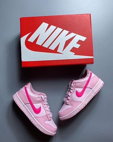 37 Beden Nike Dunk Low Triple Pink