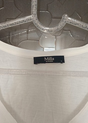 Kadın Beyaz V Yaka Kısa Kollu Pamuklu Tişört - Görsel 4