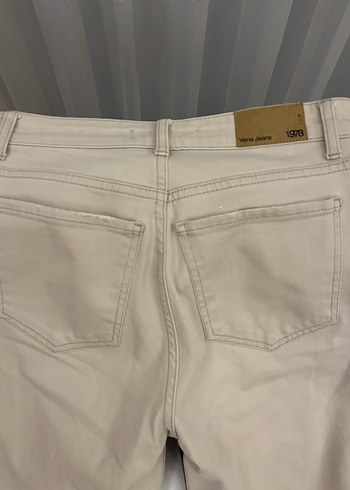 26 Beden ten rengi Renk Bej rengi vena marka pantolon ,