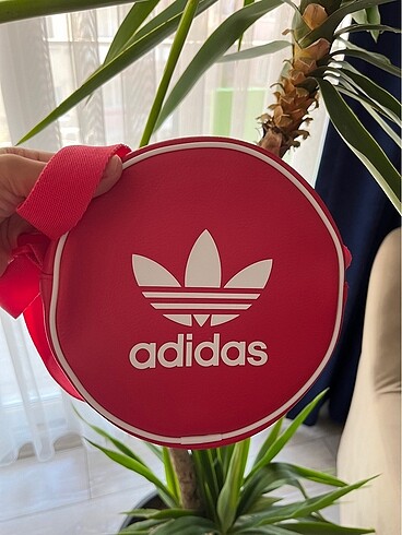 Adidas çata