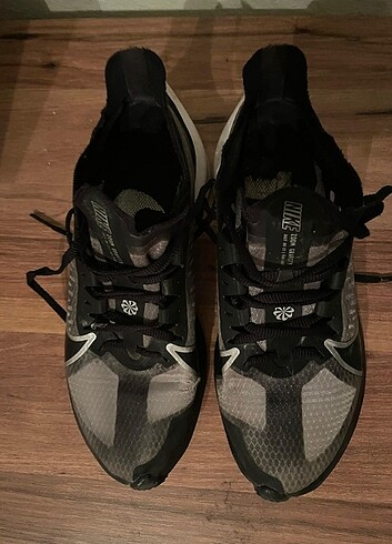 36,5 Beden Nike Zoom Gravity