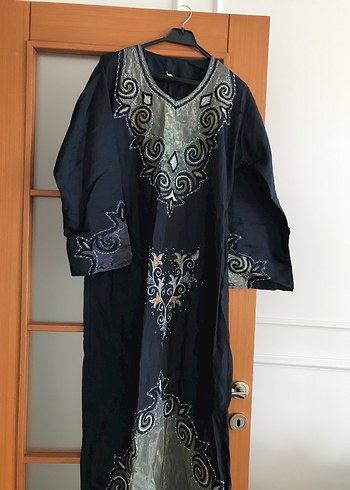 Nakışlı Siyah Uzun Kadın Elbise Arabistandan hediye