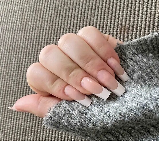 Diğer French Tip 12 Adet Takma Tırnak ( kullanılmamış)