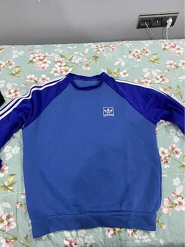 Adidas sweatshirt