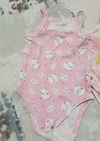Dantel Detaylı Pembe Askılı Bebek Body
