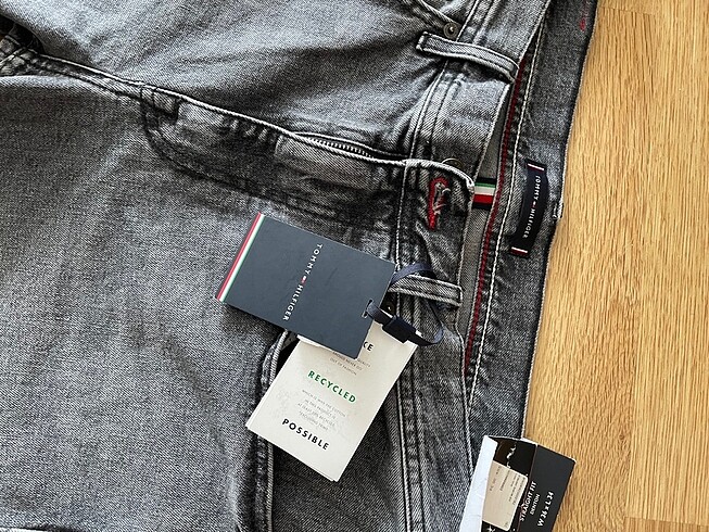 34 Beden Tommy Hilfiger Erkek Jeans