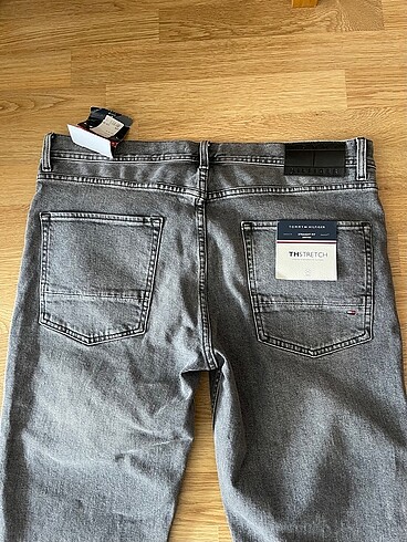 34 Beden gri Renk Tommy Hilfiger Erkek Jeans