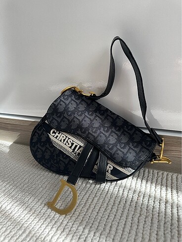 Dior çanta