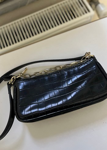 Zincir Detaylı Siyah Deri Kadın Çanta Pull&bear - Görsel 4