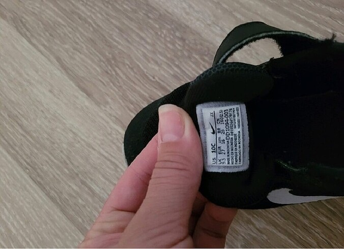 27 Beden siyah Renk Nike spor ayakkabı
