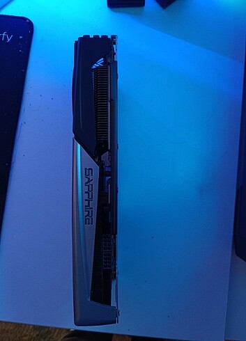 Beden Renk Sapphire rx5700xt