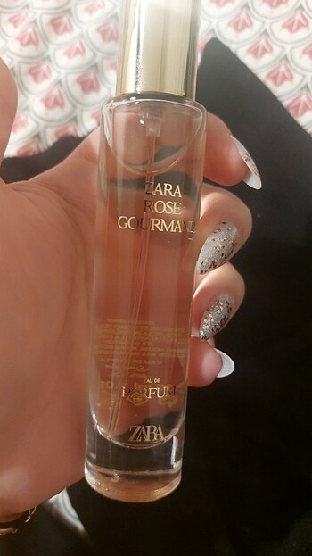 Zara rose gourmand parfüm 30ml