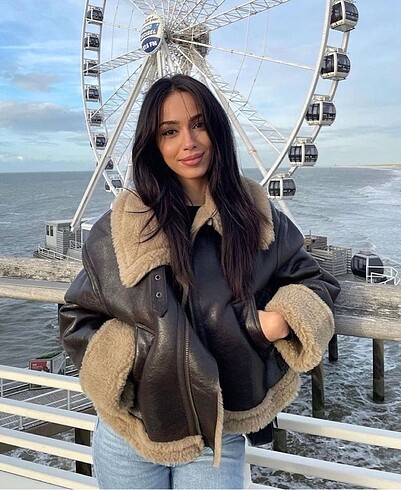 Zara Mont
