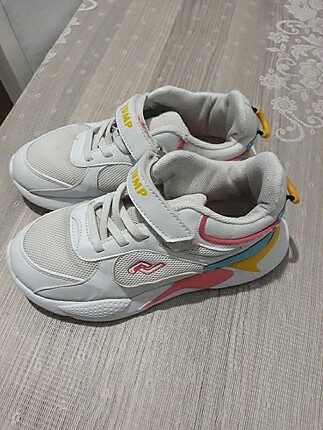 Spor ayakkabi