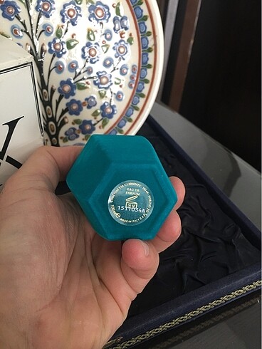 Beden Renk Xerjofftan olağanüstü baş döndüren bir Unisex parfüm