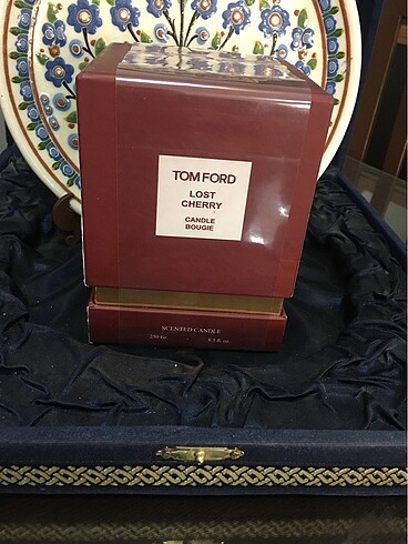 Tom Ford Tom Ford Lost Cherry kokulu Mum 250 gr