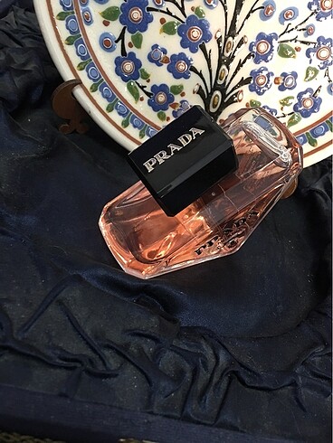 Beden Renk Prada Paradoxe 100 ml edp kadın. Parfüm