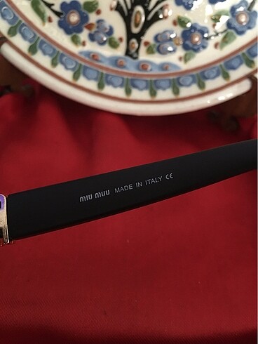 Miu Miu dan harika bir kadın güneş gözlüğü... - Görsel 10