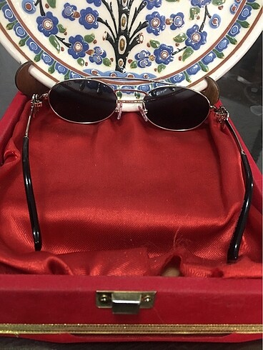 Miu Miu dan harika bir kadın güneş gözlüğü... - Görsel 5