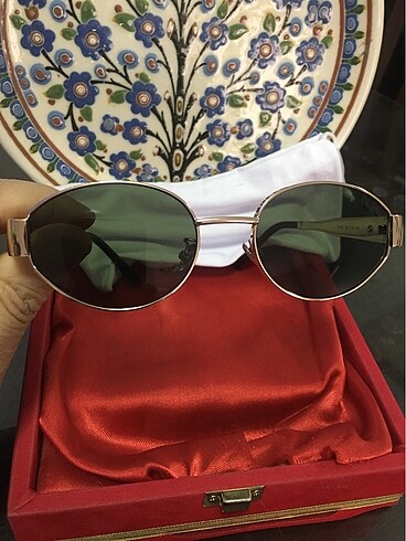 Celine?den muhteşem bir kadın güneş gözlüğü... - Görsel 2
