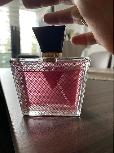 Guess Çok az kullanıldı alerjık durumdan dolayı kullanamadım fresh çıc