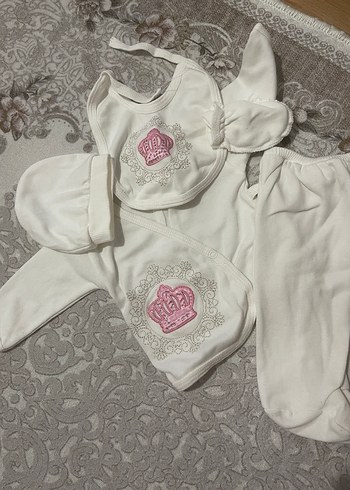 Kız bebek hastane çıkışı - Görsel 3