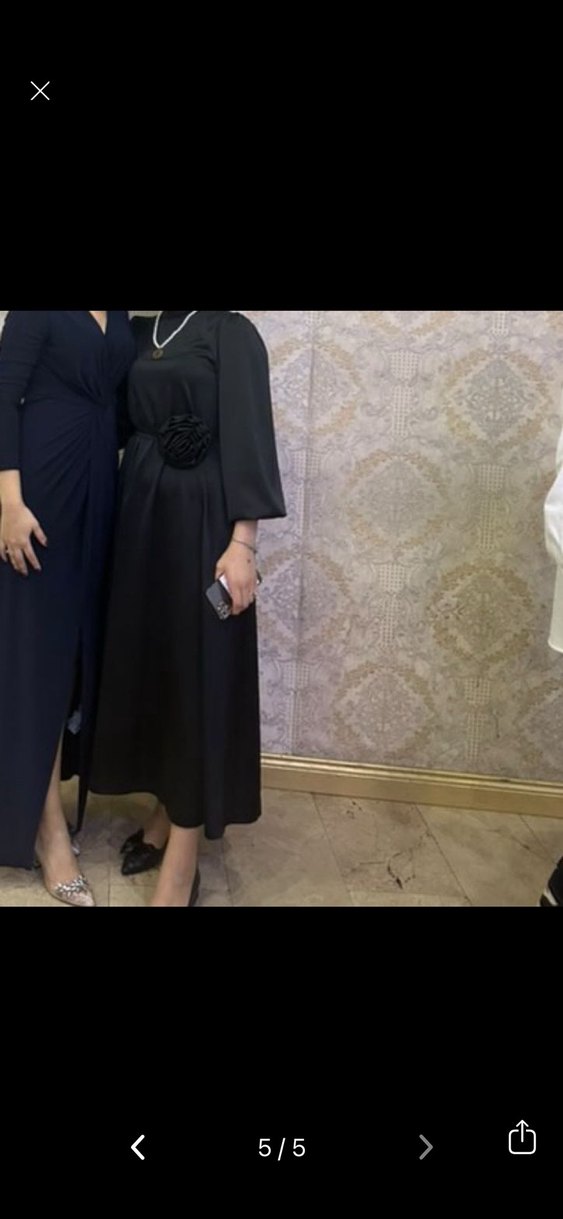 Siyah Yüksek Yakalı Uzun Kadın Elbise - Görsel 3