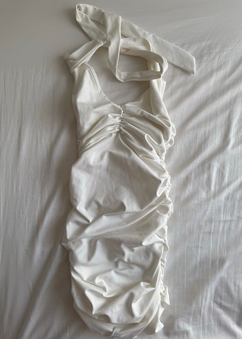 Boyundan bağlamalı elbise - Görsel 2