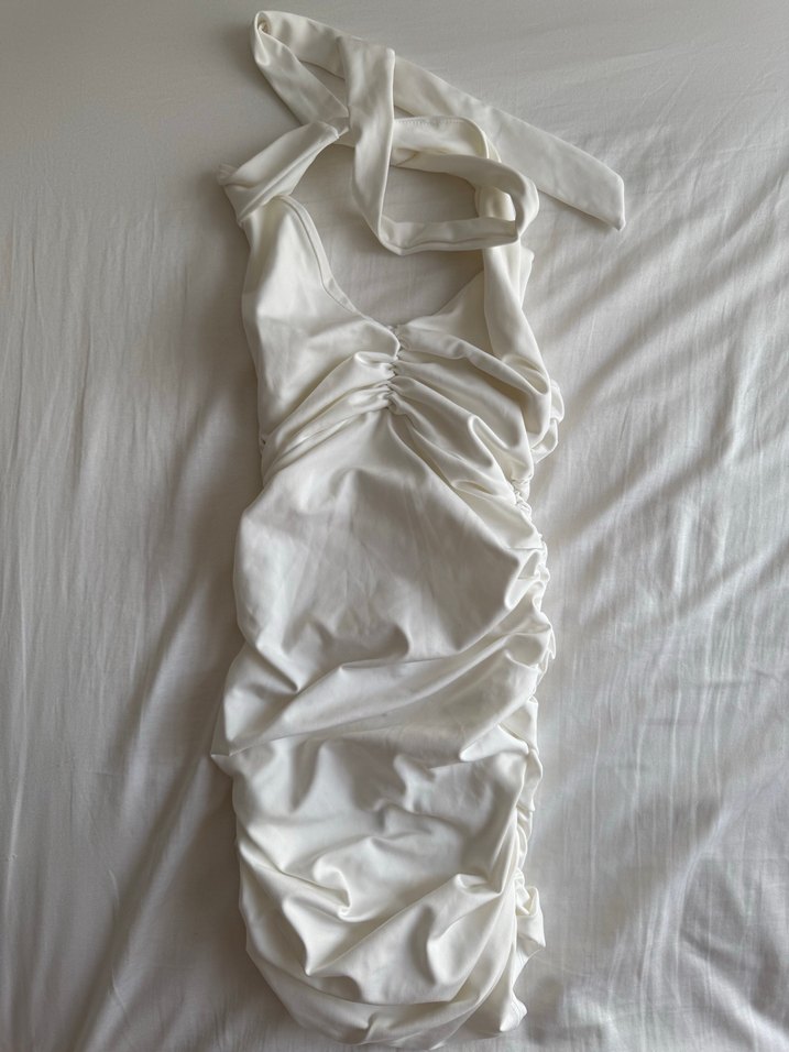 Boyundan bağlamalı elbise - Görsel 2