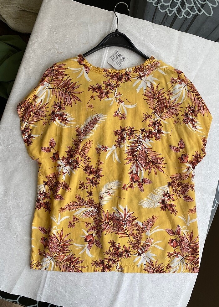 XXL beden çiçek desenli sarı renk bluz - Görsel 4