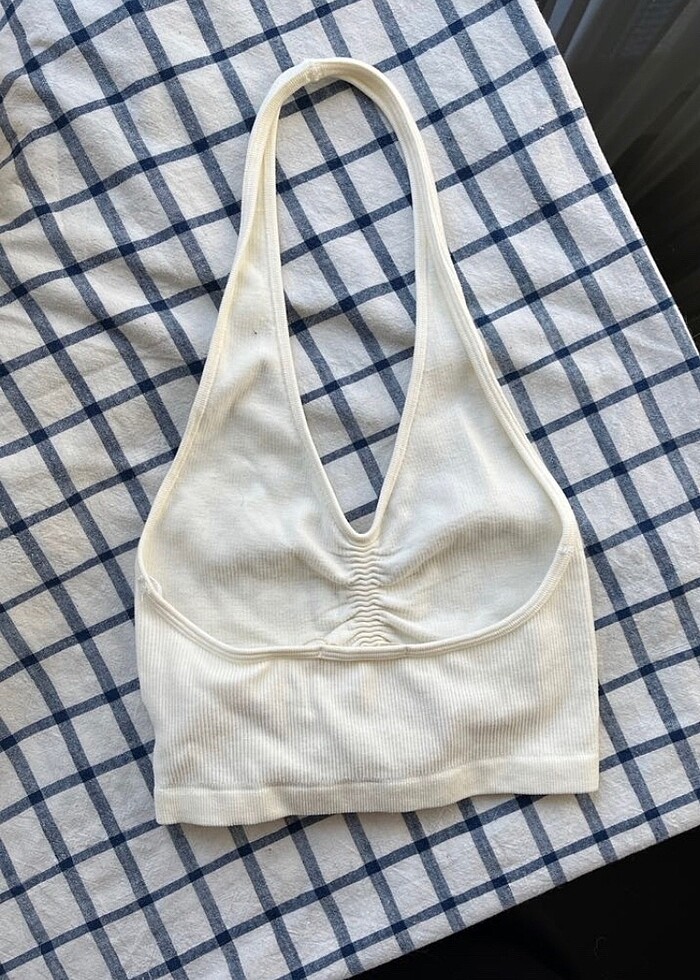 Stradivarius XS-S beden halterci yaka crop bluz - Görsel 3