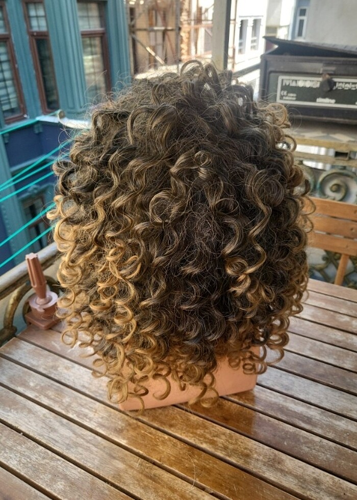 Afro kivircik insan saçi dokusunda peruk - Görsel 5