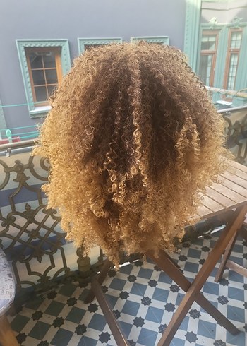 Koyu Bej Bukleli Bohem Afro kivircik Peruk sentetik - Görsel 2