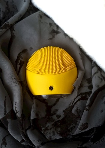 Sarı Renkli Yüz Temizleme Cihazı - Görsel 2