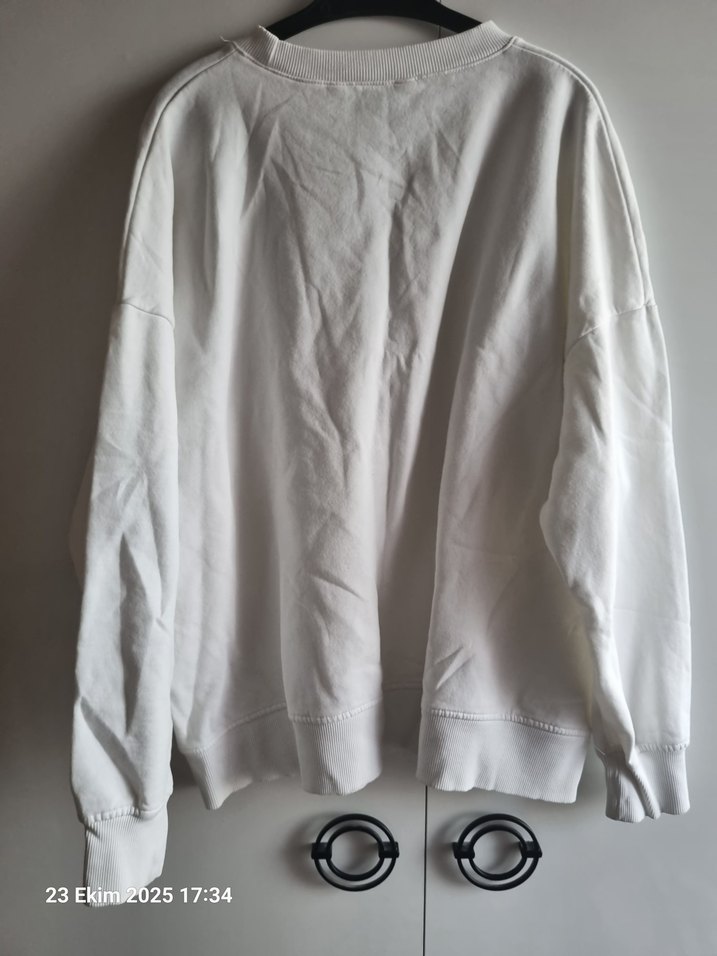 Beyaz Baskılı Kadın Sweatshirt - Görsel 4