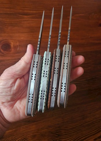 Kahverengi Saplı Katlanır Bıçak Seti - Görsel 3