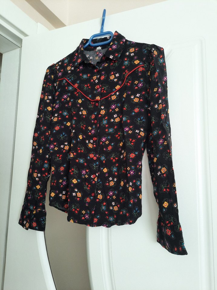 Çiçek Desenli Siyah Retro Gömlek - Görsel 3