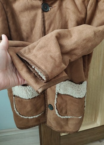 Düğmeli Kahverengi Süet Erkek Çocuk Kabanı - Görsel 3