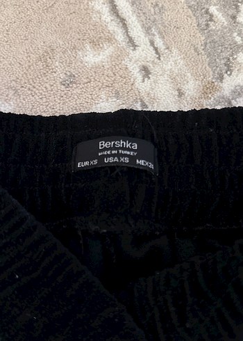 Siyah Loose Fit Mini Kadın Şort Velcro Detaylı - Görsel 2