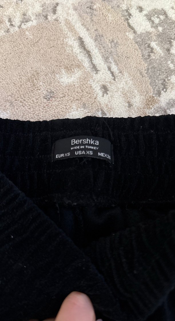 Siyah Loose Fit Mini Kadın Şort Velcro Detaylı - Görsel 2