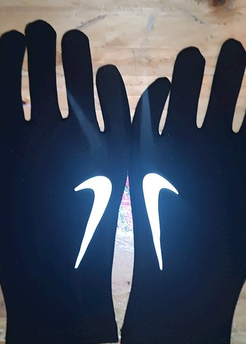 Nike reflektörlü eldiven - Görsel 2