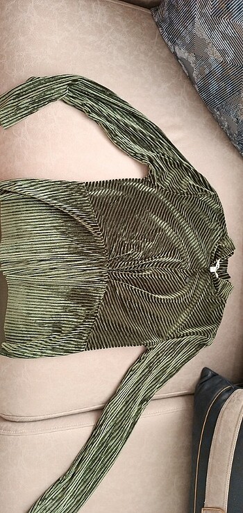 Yeşil kadife bluz Zara Bershka Beymen